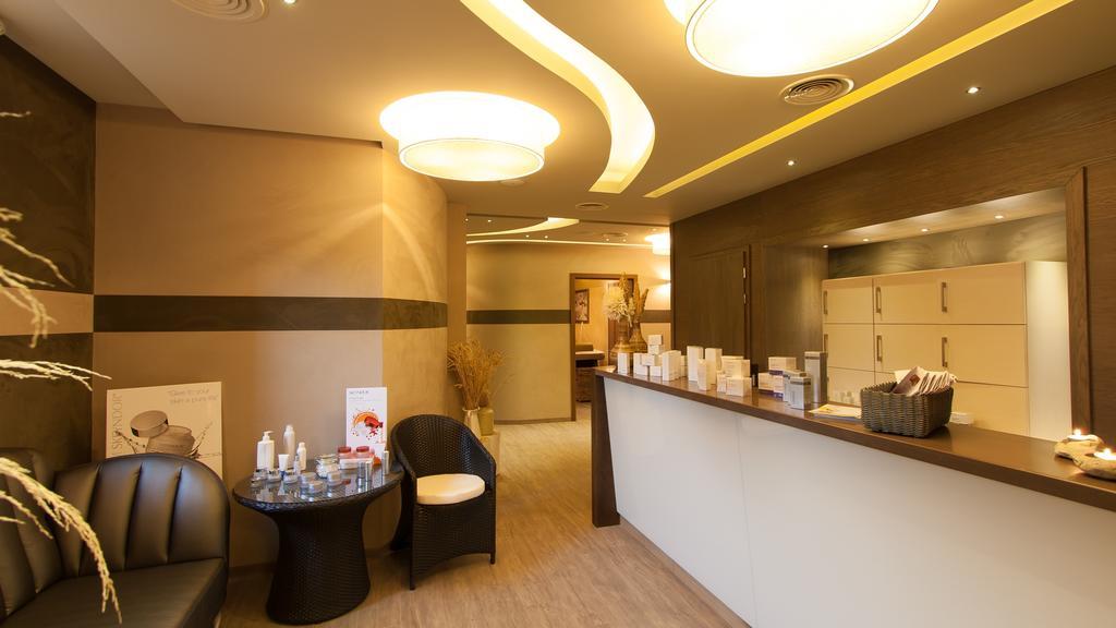 Hotel & Spa Czarny Gron ชีกี ภายนอก รูปภาพ