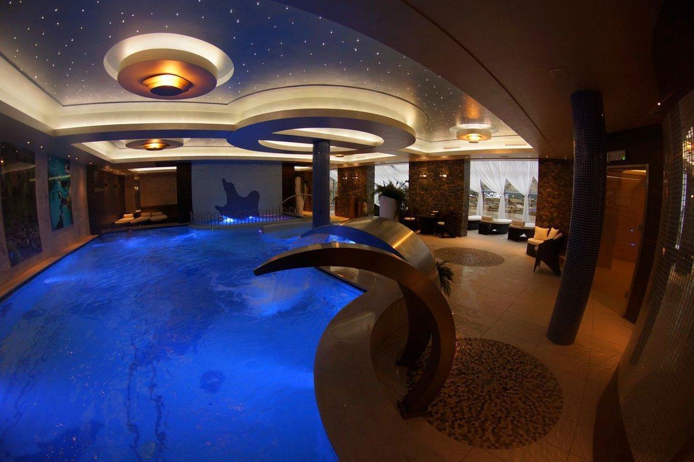 Hotel & Spa Czarny Gron ชีกี ภายนอก รูปภาพ