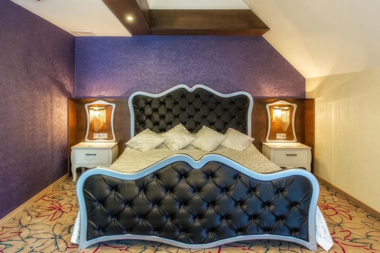 Hotel & Spa Czarny Gron ชีกี ภายนอก รูปภาพ